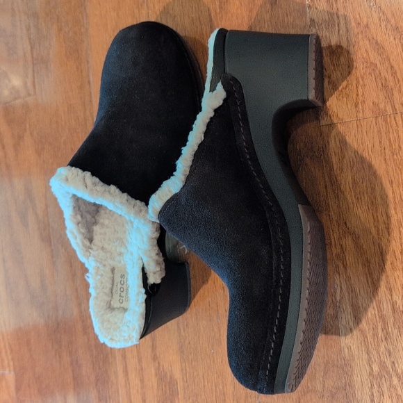 Crocs - Picture 7 of 9